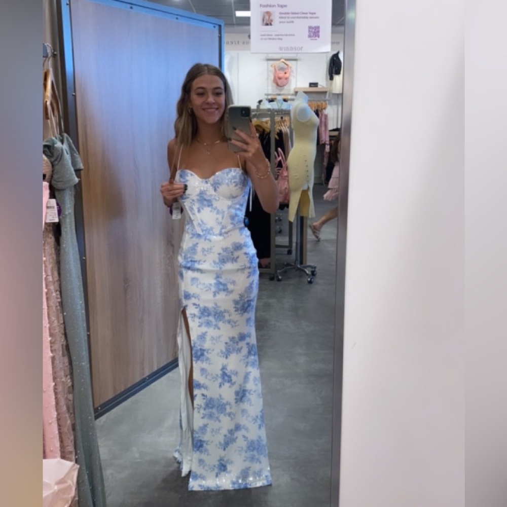 Prom Dress - Picture 3 of 3